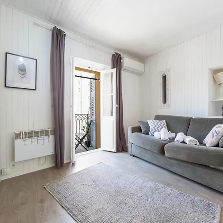 Studio On Place Nationale In The Center Of Antibes With Its Balcony ! * Antibes